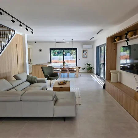 Atma Villa *
