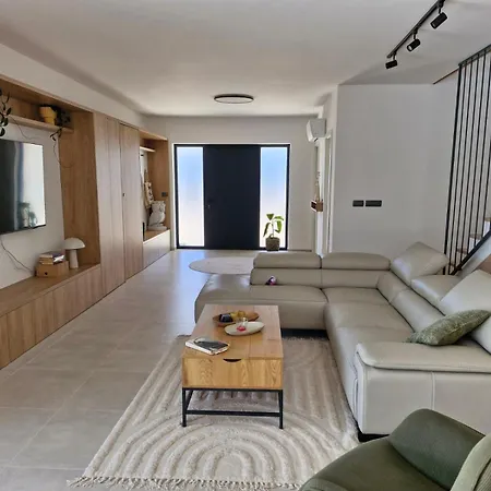 Villa Atma
